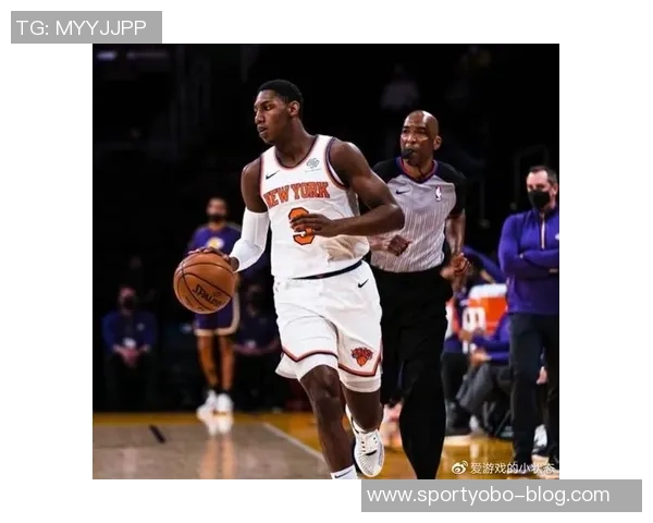 兰德尔全场最高得分22分表现出色16投7中并贡献27分8板7助3断 兰德尔全场最高得分22分表现出色16投7中并贡献27分8板7助3断