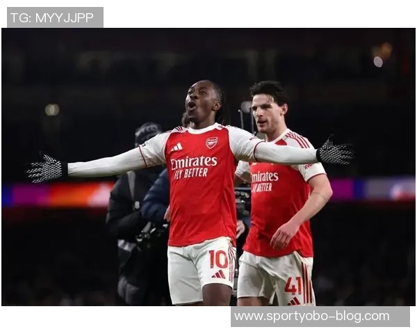 埃泽送红帽子给弗兰克引发的搞笑误会与友情故事